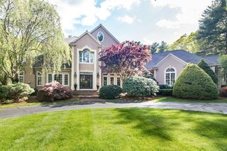 Photo of real estate for sale located at 34 High Ridge Cir Franklin, MA 02038