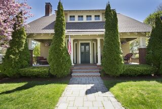 Photo of real estate for sale located at 7 Greenleaf Terrace Worcester, MA 01602