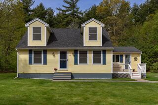 Photo of real estate for sale located at 70 Parham Tyngsborough, MA 01879