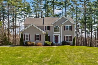 Photo of real estate for sale located at 9 Chris Jenn Brooke Ln Lakeville, MA 02347