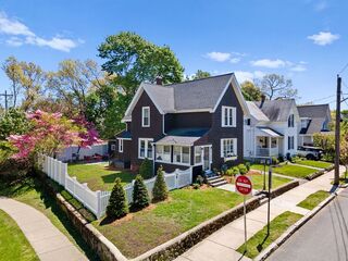 Photo of real estate for sale located at 65 Brunswick Park Melrose, MA 02176