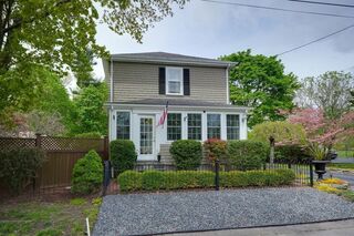 Photo of 98 Hill Ave Franklin, MA 02038