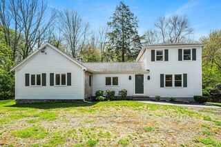Photo of 1108 Webster St Hanover, MA 02339