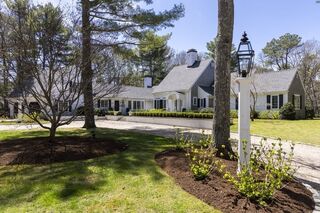 Photo of real estate for sale located at 25 Oakdale Path Barnstable, MA 02655