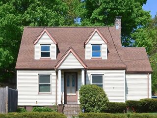 Photo of 89 Essex St Saugus, MA 01906