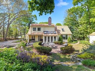 Photo of real estate for sale located at 243 Saint George St Duxbury, MA 02332