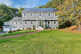 Photo of real estate for sale located at 40 Boxwood Ln Duxbury, MA 02332