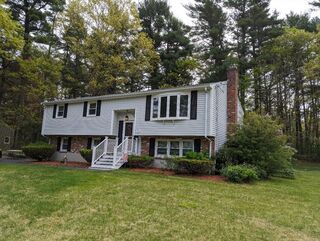 Photo of real estate for sale located at 298 Ramblewood Dr Raynham, MA 02767