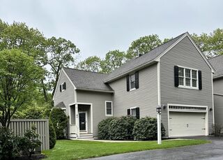 Photo of real estate for sale located at 19 A Oak Wellesley, MA 02482