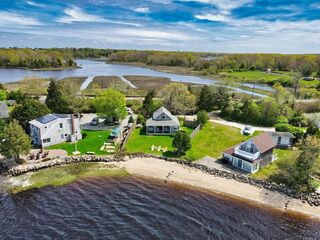 Photo of real estate for sale located at 105 Gulf Rd Dartmouth, MA 02748