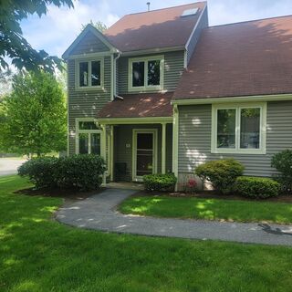 Photo of real estate for sale located at 8 Michaels Green Woburn, MA 01801