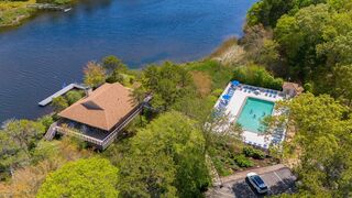 Photo of real estate for sale located at 40 Woodland Trl Falmouth, MA 02536
