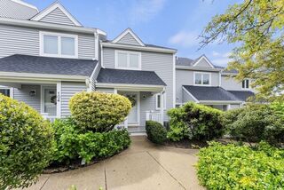 Photo of real estate for sale located at 106 Westcliff Dr Plymouth, MA 02360