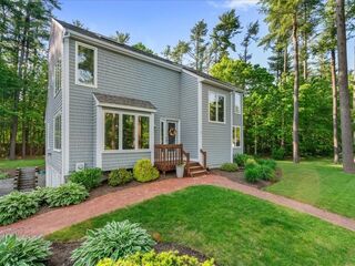 Photo of real estate for sale located at 1 Trout Farm Ln Duxbury, MA 02332