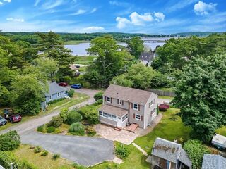 Photo of real estate for sale located at 10 Gordon St Wareham, MA 02576