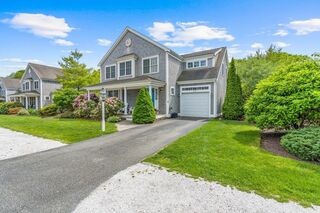 Photo of real estate for sale located at 17 Mill Farm Way Falmouth, MA 02649