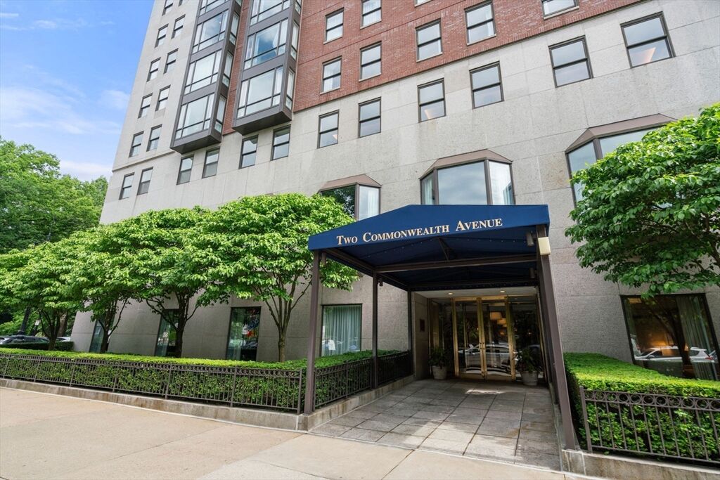 Photo of real estate for sale located at 2 Commonwealth Back Bay, MA 02116