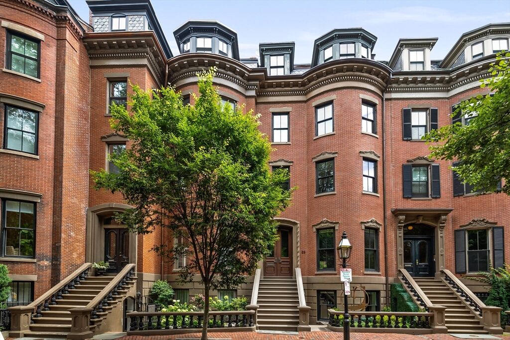 Photo of real estate for sale located at 39 Union Park South End, MA 02118
