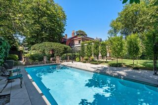 Photo of real estate for sale located at 18 Ash Street Cambridge, MA 02138