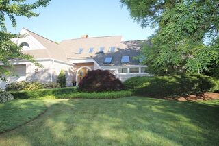 Photo of real estate for sale located at 16 Eagle Dr Dartmouth, MA 02714