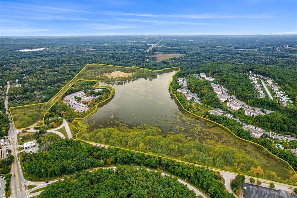 Photo of real estate for sale located at 300 Ames Pond Dr Tewksbury, MA 01876