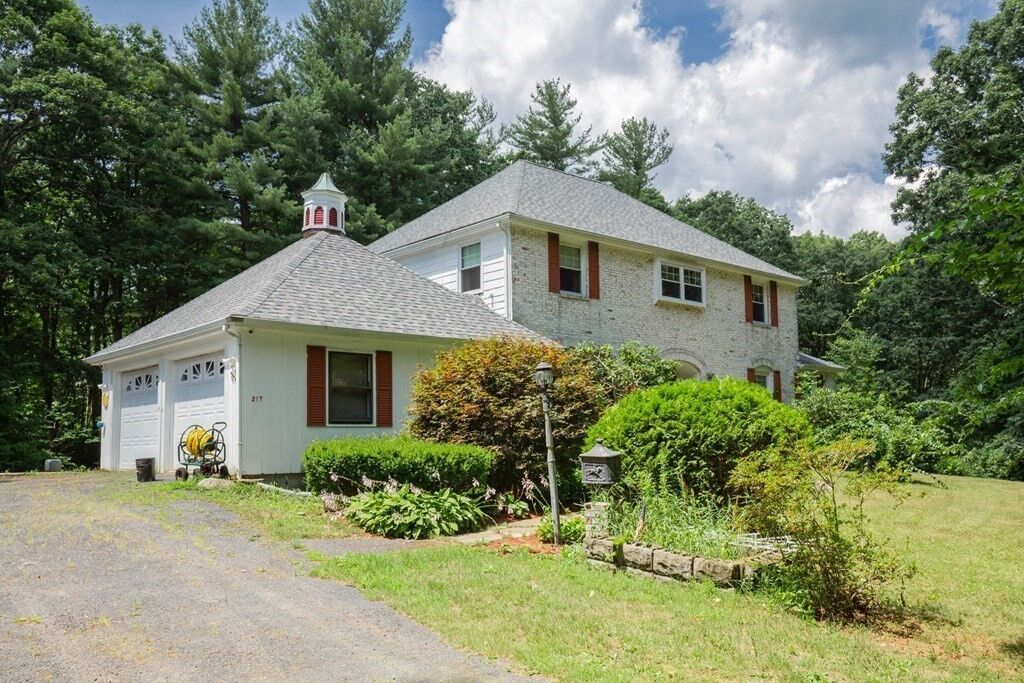 Photo of 217 Grove St Paxton, MA 01612