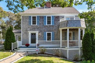 Photo of real estate for sale located at 315 Pleasant St Chatham, MA 02659