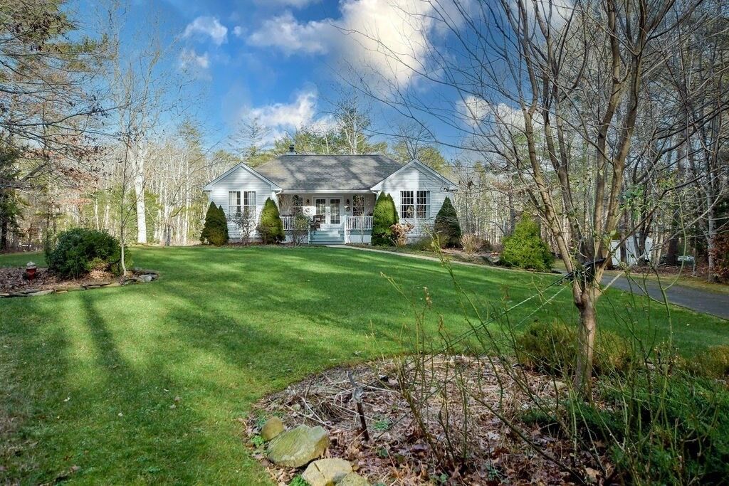 Photo of real estate for sale located at 4 Bridle Path Mattapoisett, MA 02739