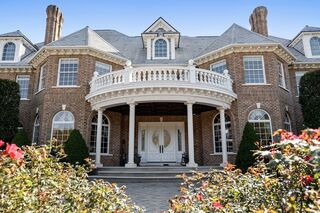 Photo of real estate for sale located at 150 Horseneck Road Dartmouth, MA 02748