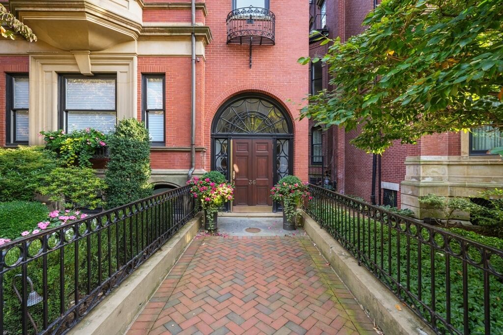 Photo of real estate for sale located at 36 Commonwealth Avenue Back Bay, MA 02116