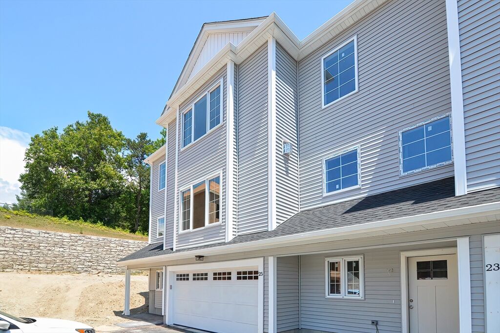 Photo of 69 Pouts Lane North Uxbridge, MA 01569