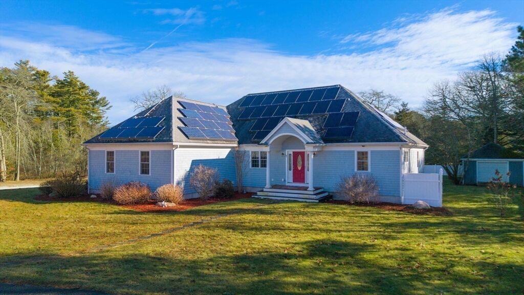 Photo of 7 Cranberry Ln East Wareham, MA 02538