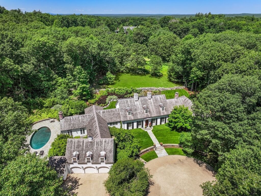 Photo of real estate for sale located at 100 Chestnut St Weston, MA 02493