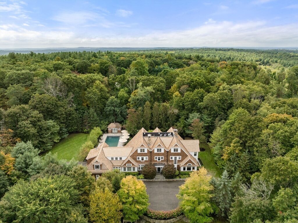 Photo of real estate for sale located at 148 Highland Street Weston, MA 02493