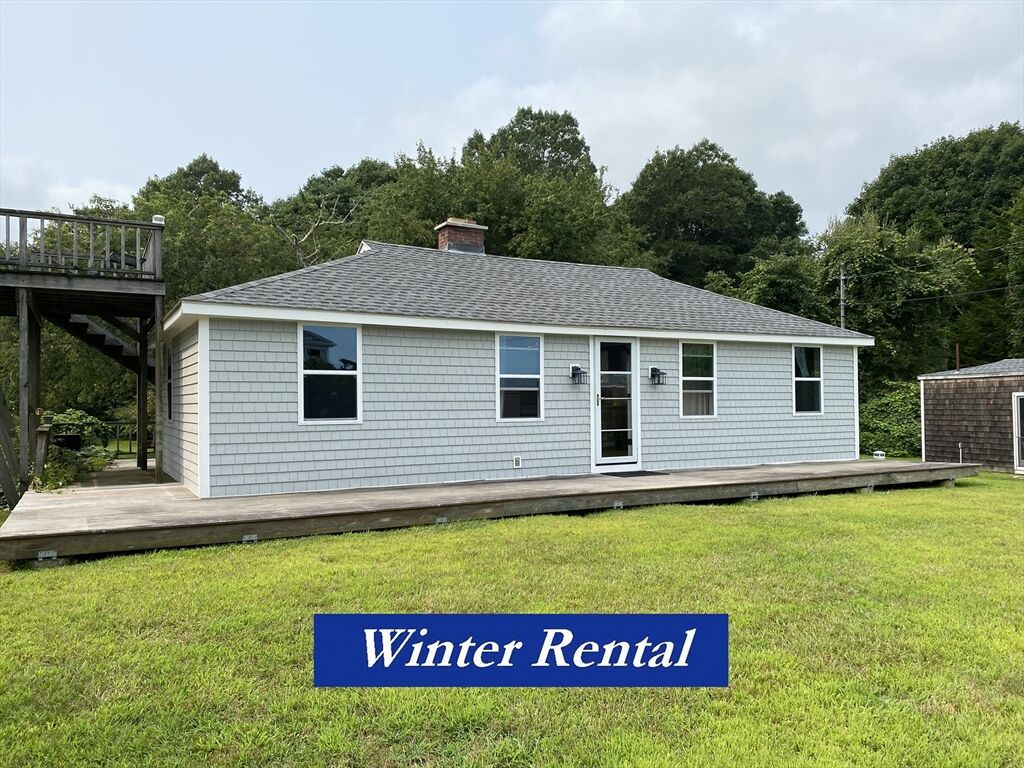 Photo of real estate for sale located at 5 Dyar Road Mattapoisett, MA 02739