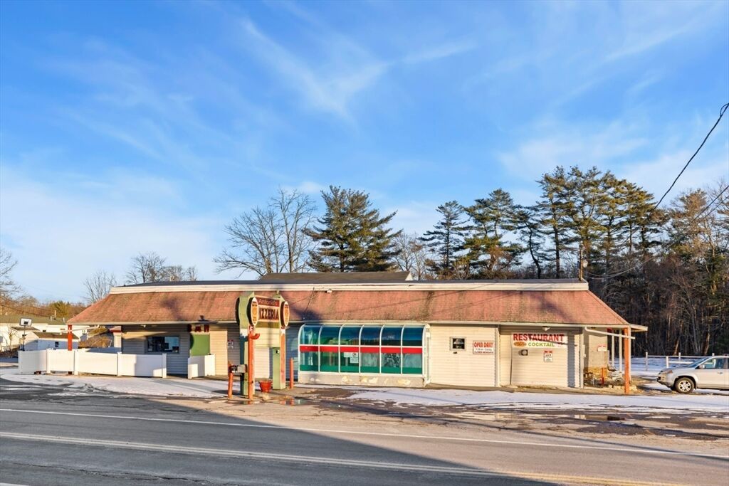 Photo of real estate for sale located at 188 Lafayette Rd. Salisbury, MA 01952