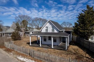 Photo of real estate for sale located at 3/5 Cresent Place Wareham, MA 02558