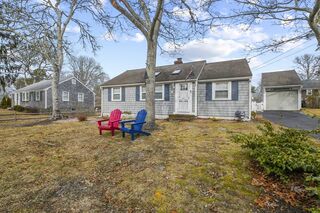 Photo of real estate for sale located at 16 Indian Pond Rd Dennis, MA 02670