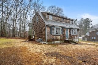 Photo of 1094 Glebe St Taunton, MA 02780
