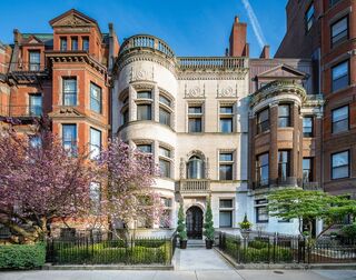 Photo of real estate for sale located at 304 Commonwealth Ave Back Bay, MA 02115