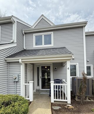 Photo of real estate for sale located at 4 Westcliff Dr Plymouth, MA 02360