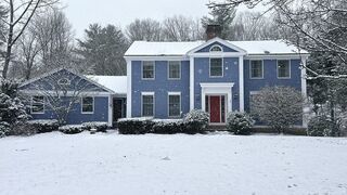 Photo of 28 Woodside Cir Sturbridge, MA 01566