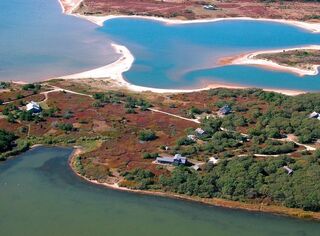 Photo of 176 Middle Point Rd West Tisbury, MA 02575