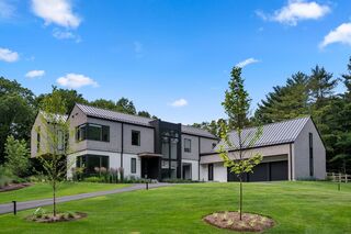Photo of real estate for sale located at 286 Country Dr Weston, MA 02493