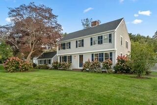 Photo of real estate for sale located at 7 Longview Road Duxbury, MA 02332