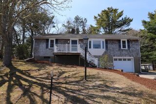 Photo of real estate for sale located at 7 Bittersweet Lane Dennis, MA 02660