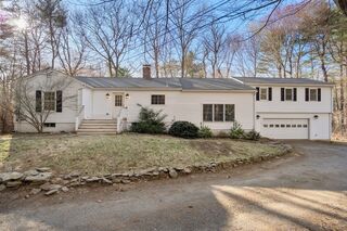 Photo of 55 Campmeeting Rd Topsfield, MA 01983