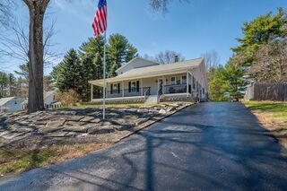 Photo of 9 Riverside Rd Pinehurst, MA 01821