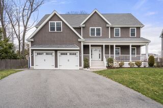 Photo of 11 Coventry Ln Stoneham, MA 02180