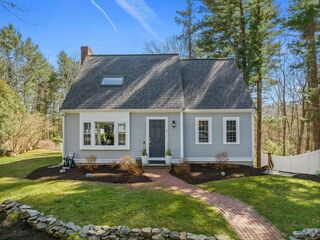 Photo of real estate for sale located at 37 Forge Way Duxbury, MA 02332